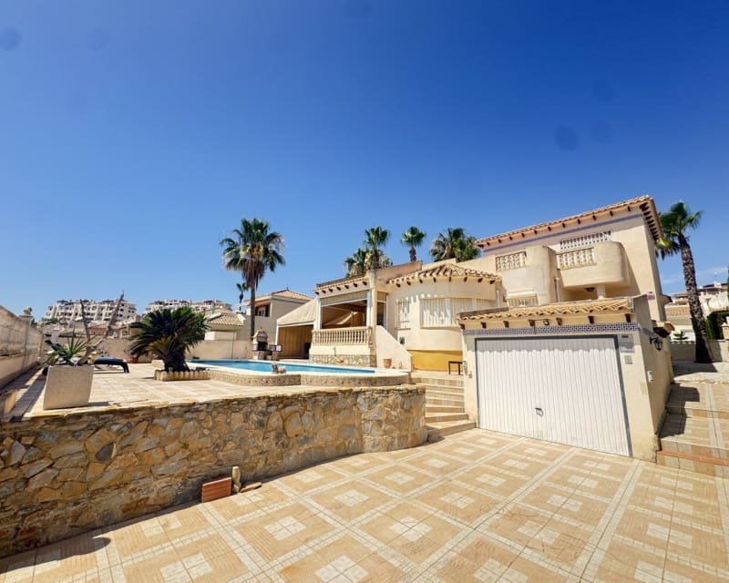 3 soverom Villa til salgs i Villamartin med svømmebasseng - € 465 000 (Ref: 9626782)