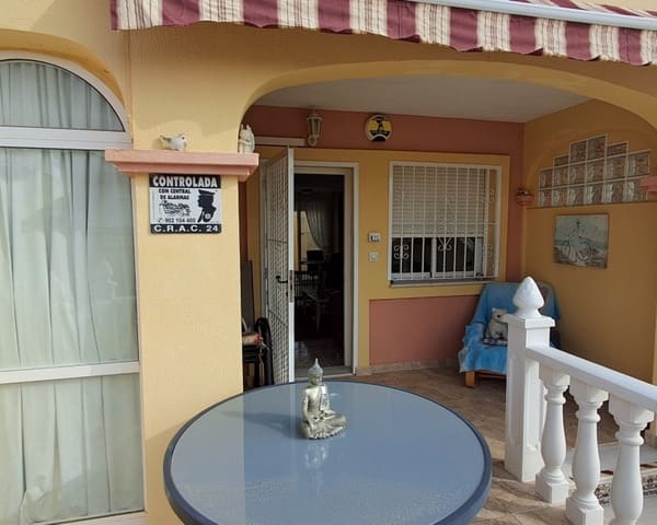 2 bedroom Townhouse for sale in Villamartin, Orihuela with pool - € 159,000 (Ref: 9626785)