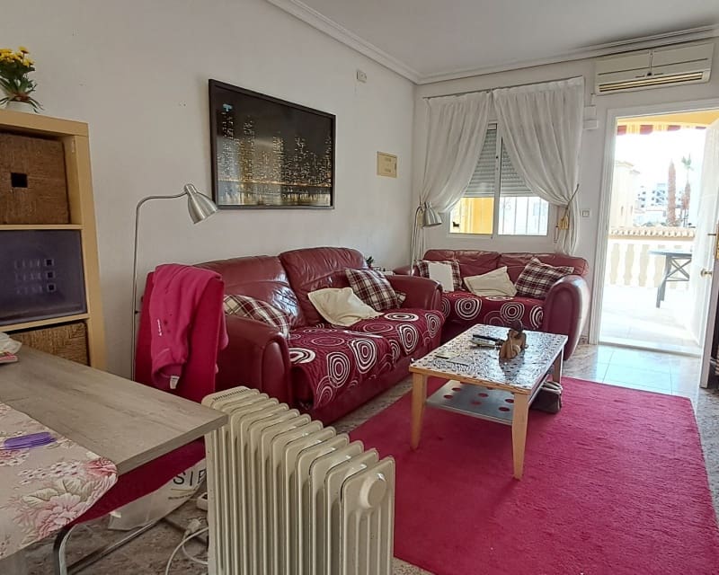 2 bedroom Townhouse for sale in Villamartin with pool - € 159,000 (Ref: 9626785)