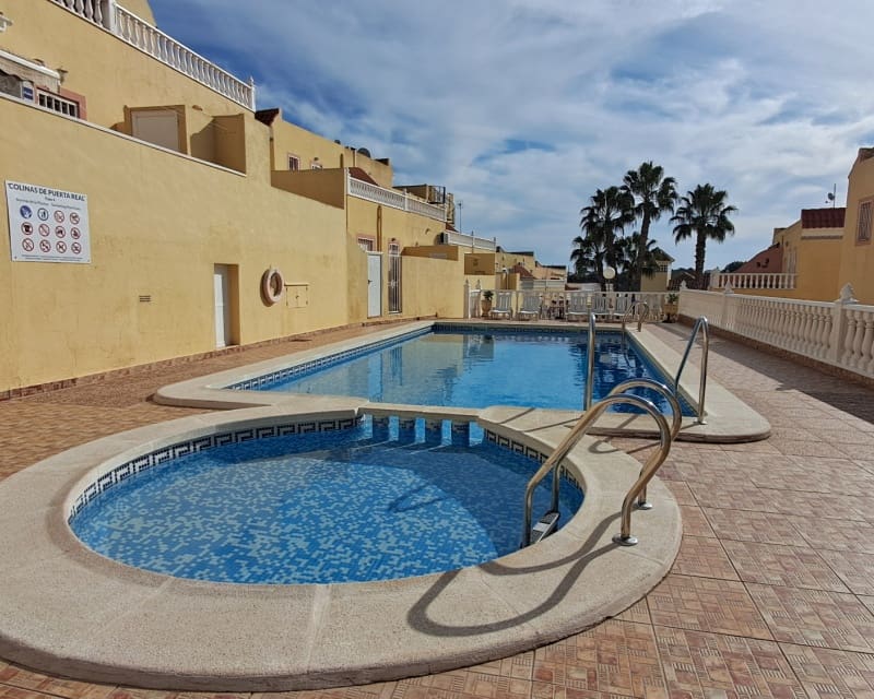 2 bedroom Townhouse for sale in Villamartin with pool - € 159,000 (Ref: 9626785)
