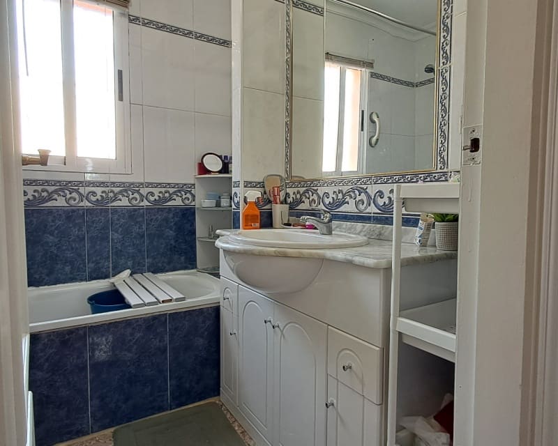 2 bedroom Townhouse for sale in Villamartin with pool - € 159,000 (Ref: 9626785)