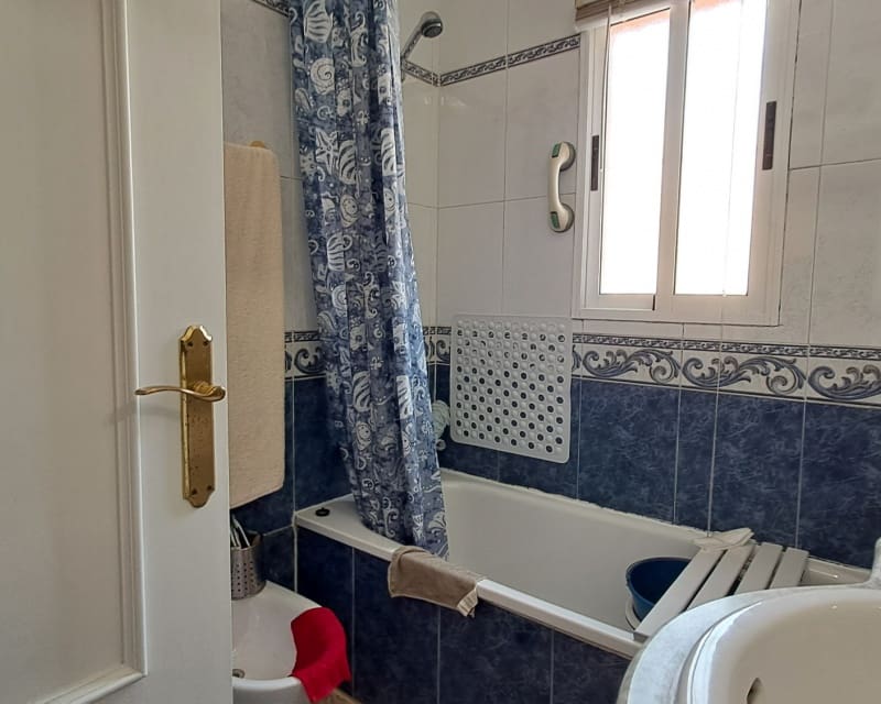 2 bedroom Townhouse for sale in Villamartin with pool - € 159,000 (Ref: 9626785)