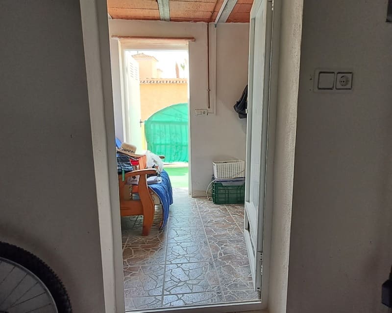 2 bedroom Townhouse for sale in Villamartin with pool - € 159,000 (Ref: 9626785)