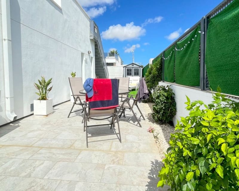 2 soveværelse Villa til salg i Pueblo Bravo med swimmingpool - € 369.000 (Ref: 9626787)