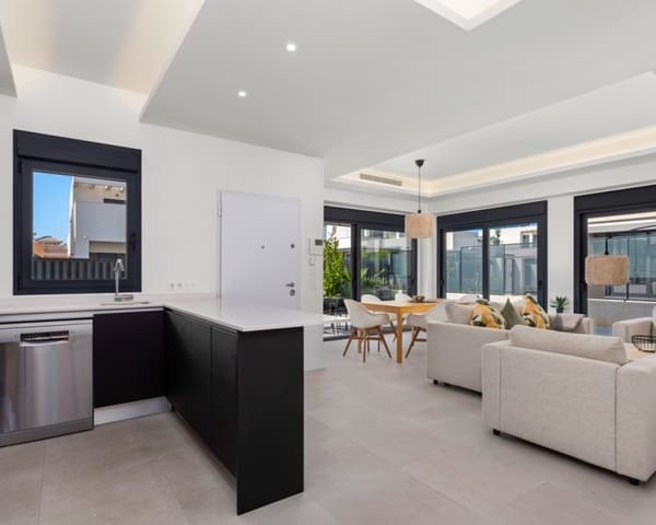 3 soverom Hus til salgs i La Marina, Elche / Elx med svømmebasseng - € 445 000 (Ref: 9626788)