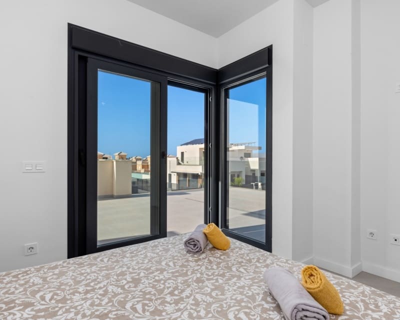 3 soverom Hus til salgs i La Marina med svømmebasseng - € 445 000 (Ref: 9626788)