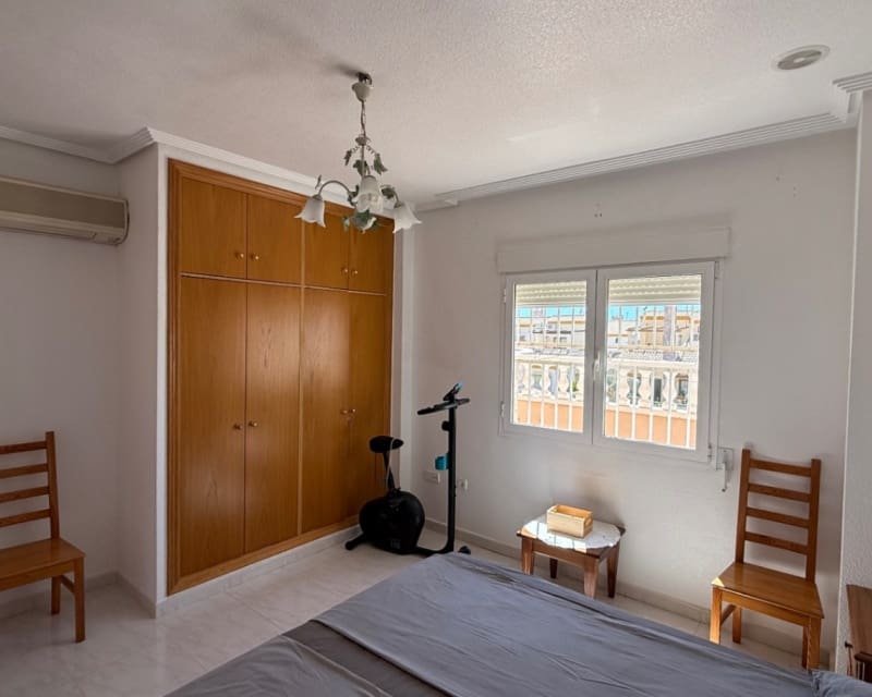 4 sypialnia Willa na sprzedaż w La Zenia z basenem - 570 000 € (Ref: 9626790)