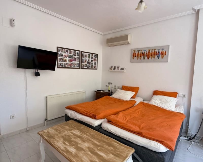 4 sypialnia Willa na sprzedaż w La Zenia z basenem - 570 000 € (Ref: 9626790)