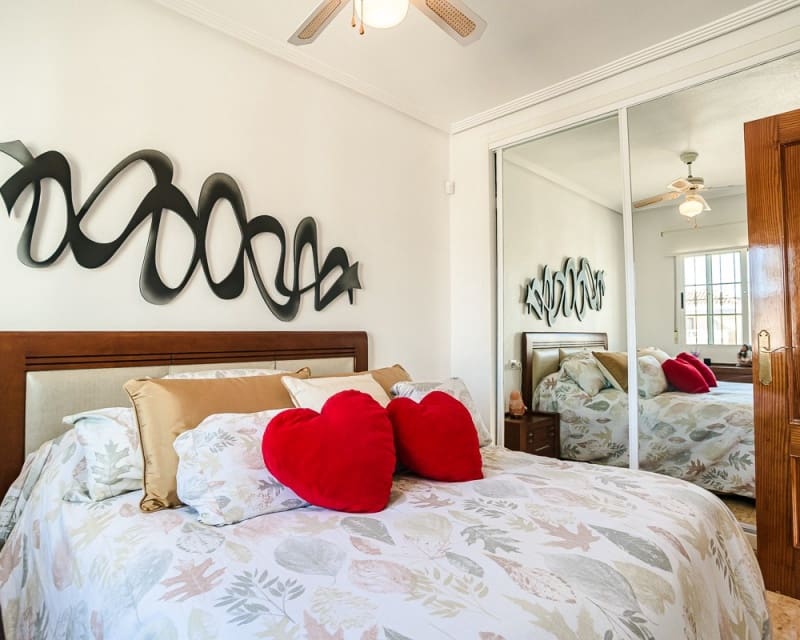 2 makuuhuone Huvila myytävänä paikassa El Raso mukana uima-altaan - 247 000 € (Ref: 9626792)