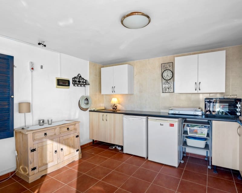 4 slaapkamer Villa te koop in Dona Pepa met zwembad - € 449.500 (Ref: 9626794)