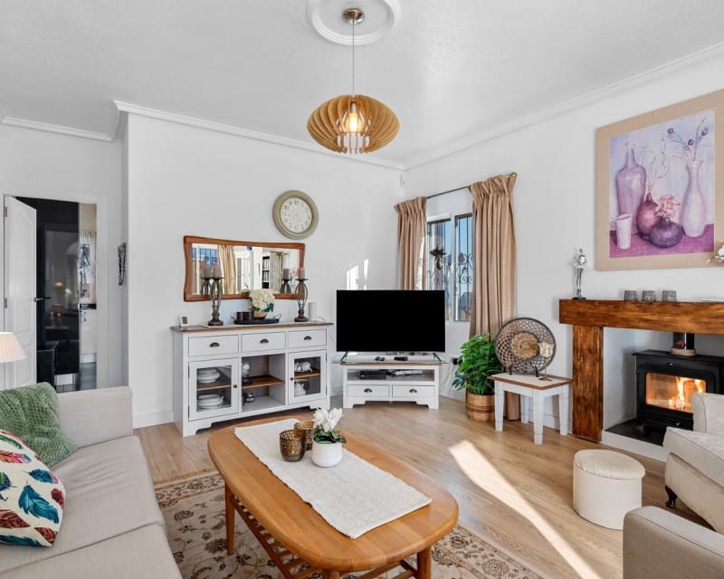 4 slaapkamer Villa te koop in Dona Pepa met zwembad - € 449.500 (Ref: 9626794)