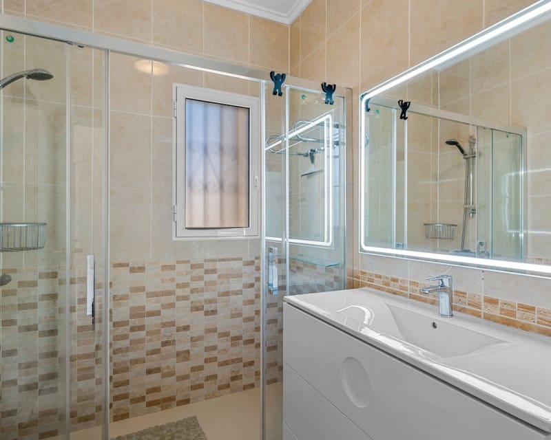 4 slaapkamer Villa te koop in Dona Pepa met zwembad - € 449.500 (Ref: 9626794)