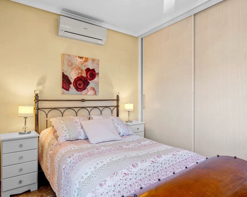 4 slaapkamer Villa te koop in Dona Pepa met zwembad - € 449.500 (Ref: 9626794)