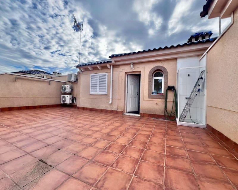 2 soverom Leilighet til salgs i Pilar de la Horadada med svømmebasseng - € 220 000 (Ref: 9626800)