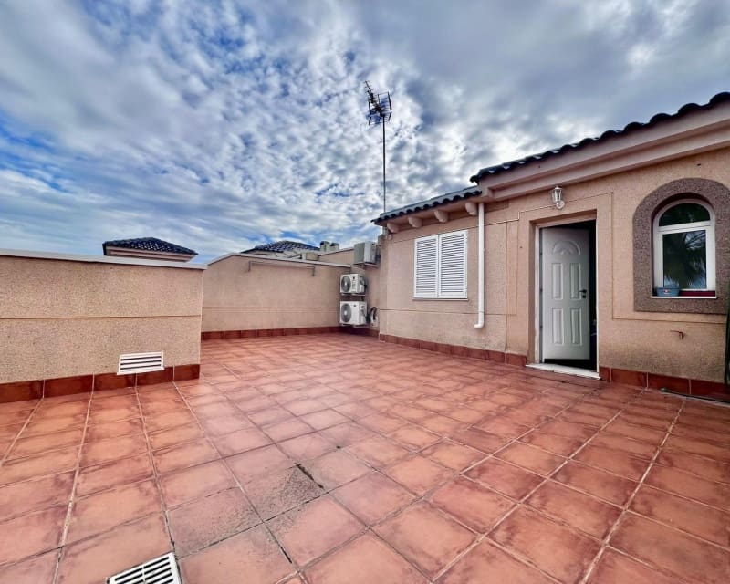 2 soverom Leilighet til salgs i Pilar de la Horadada med svømmebasseng - € 220 000 (Ref: 9626800)