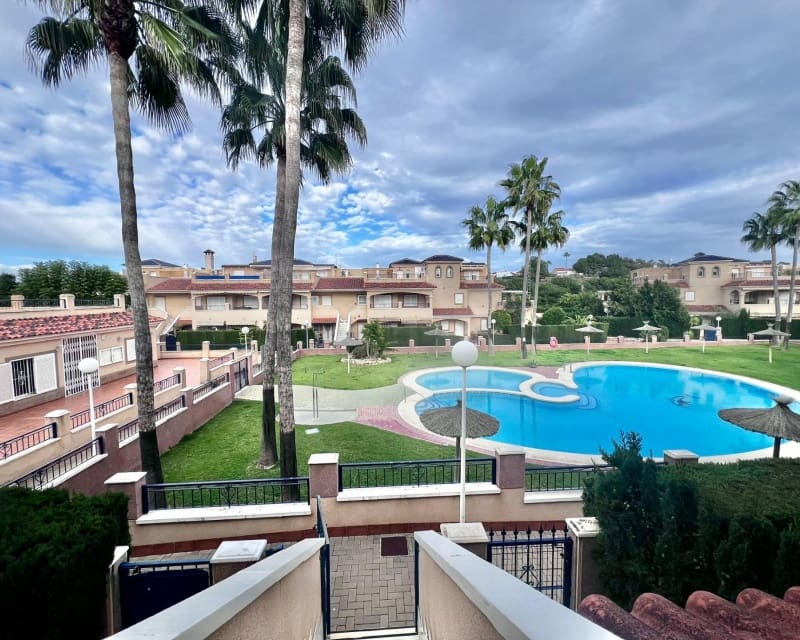 2 soverom Leilighet til salgs i Pilar de la Horadada med svømmebasseng - € 220 000 (Ref: 9626800)