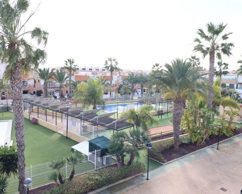 3 sypialnia Willa na sprzedaż w Villamartin z basenem - 375 000 € (Ref: 9626801)