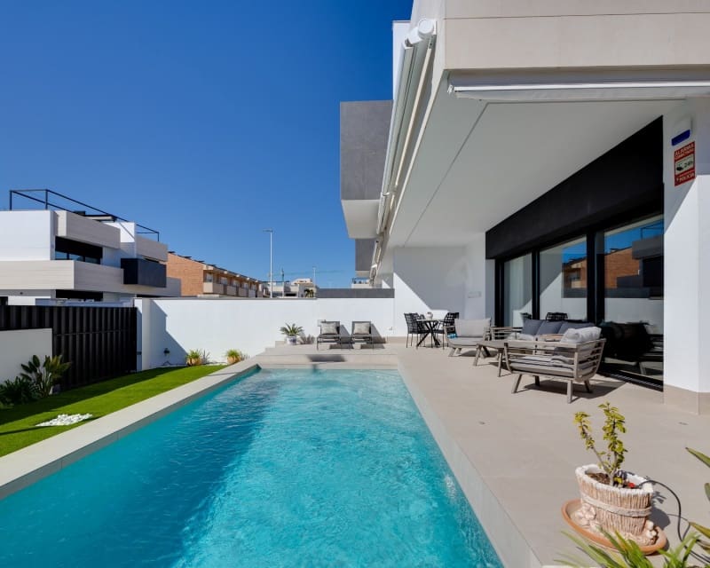 Apartamento de 3 habitaciones en Pilar de la Horadada en venta con piscina - 429.000 € (Ref: 9626806)