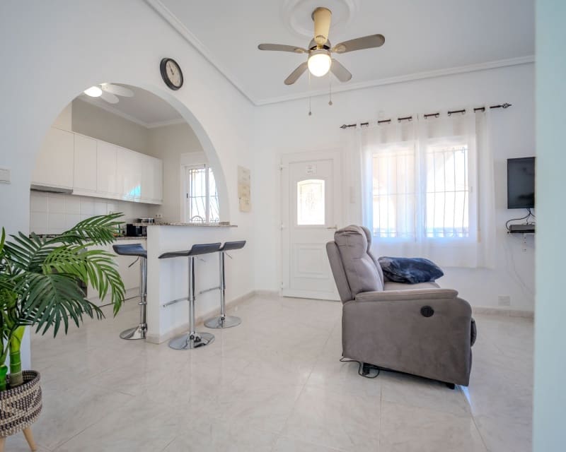 2 soveværelse Villa til salg i La Marquesa med swimmingpool - € 249.000 (Ref: 9626807)