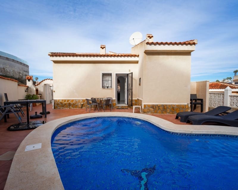 2 soveværelse Villa til salg i La Marquesa med swimmingpool - € 249.000 (Ref: 9626807)