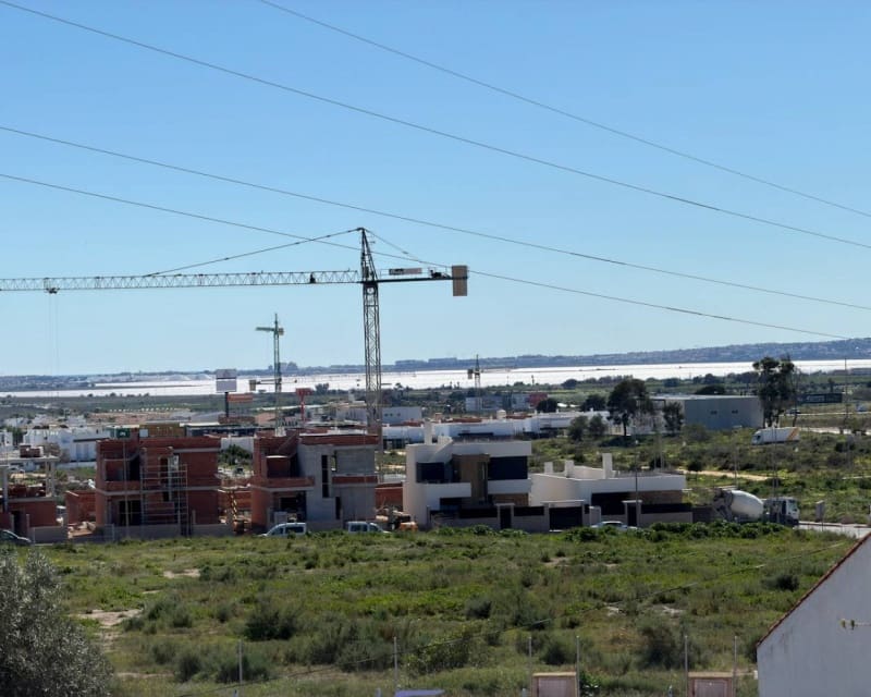 3 makuuhuone Huvila myytävänä paikassa Ciudad Quesada mukana uima-altaan - 420 000 € (Ref: 9626809)