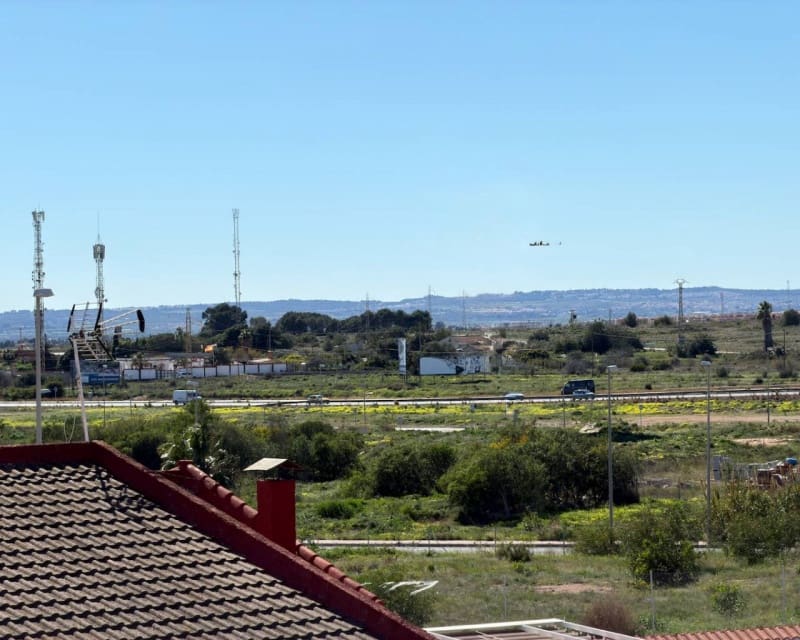 3 makuuhuone Huvila myytävänä paikassa Ciudad Quesada mukana uima-altaan - 420 000 € (Ref: 9626809)