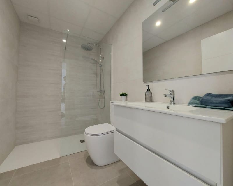 3 slaapkamer Villa te koop in Roldan met zwembad - € 272.500 (Ref: 9626814)