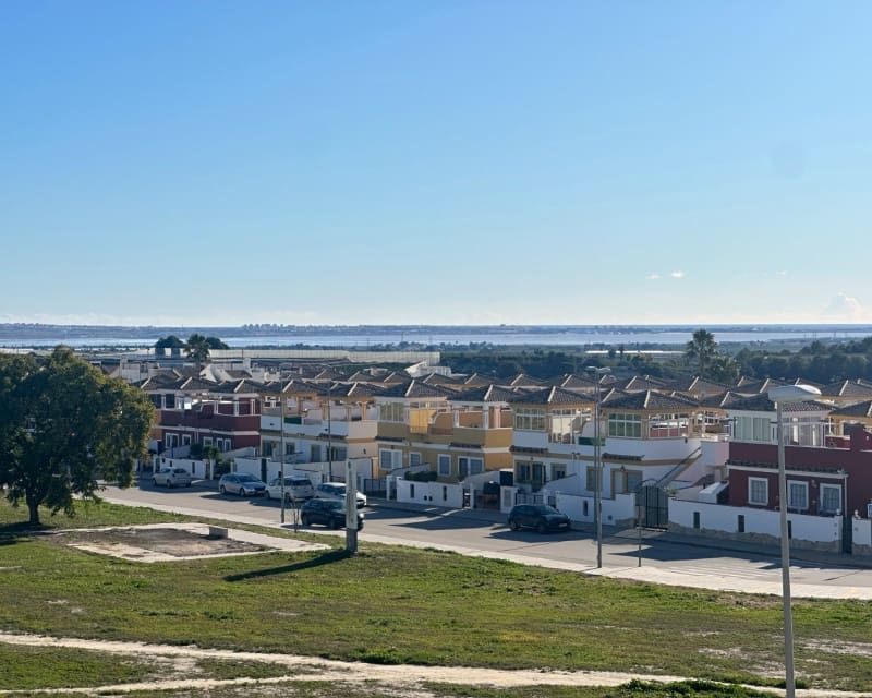 2 soverom Leilighet til salgs i Los Montesinos med svømmebasseng - € 125 000 (Ref: 9626816)