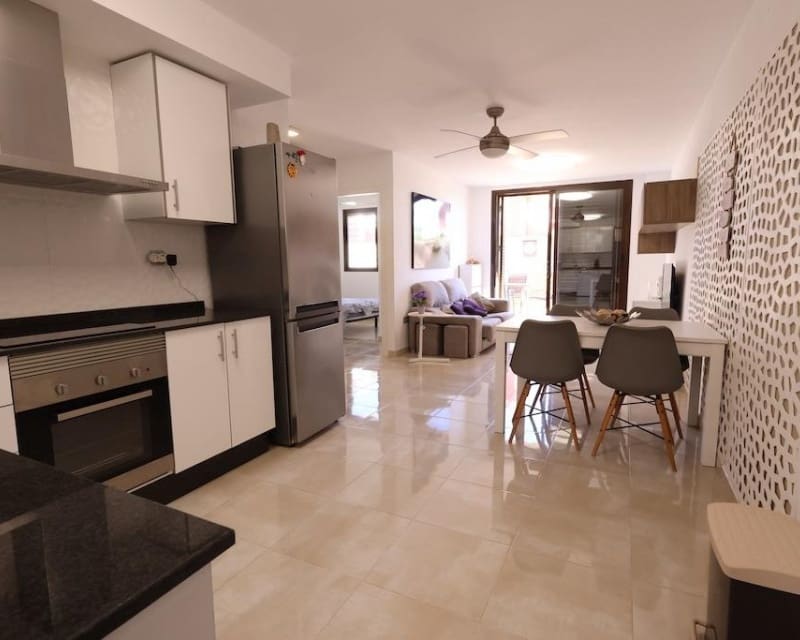 2 soverom Leilighet til salgs i Cabo Roig med svømmebasseng - € 185 000 (Ref: 9626818)