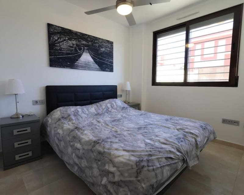 2 soverom Leilighet til salgs i Cabo Roig med svømmebasseng - € 185 000 (Ref: 9626818)