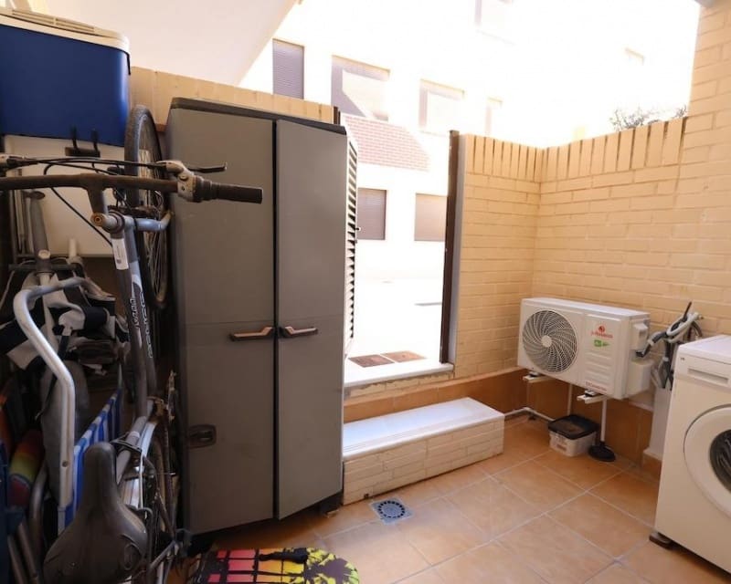 2 soverom Leilighet til salgs i Cabo Roig med svømmebasseng - € 185 000 (Ref: 9626818)