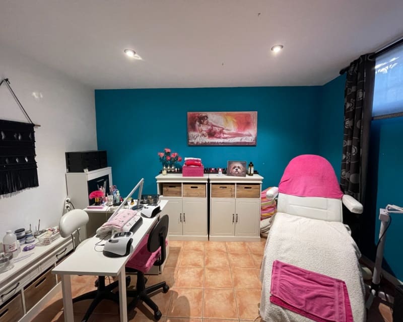 5 makuuhuone Huvila myytävänä paikassa Benimar mukana uima-altaan - 498 000 € (Ref: 9626822)