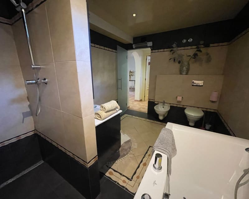 5 makuuhuone Huvila myytävänä paikassa Benimar mukana uima-altaan - 498 000 € (Ref: 9626822)