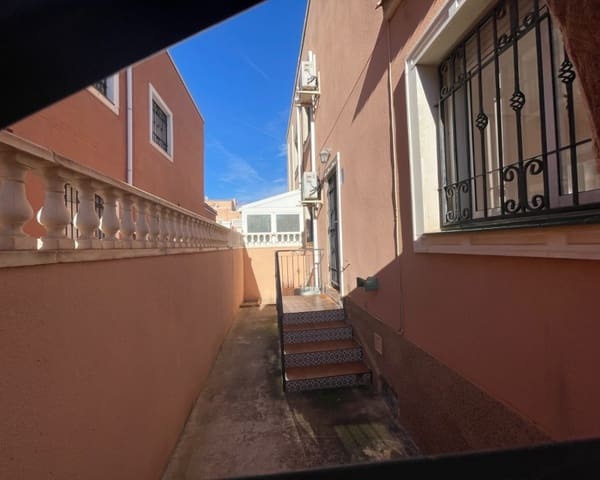 Casa de 3 habitaciones en Los Montesinos en venta con piscina - 273.000 € (Ref: 9626823)