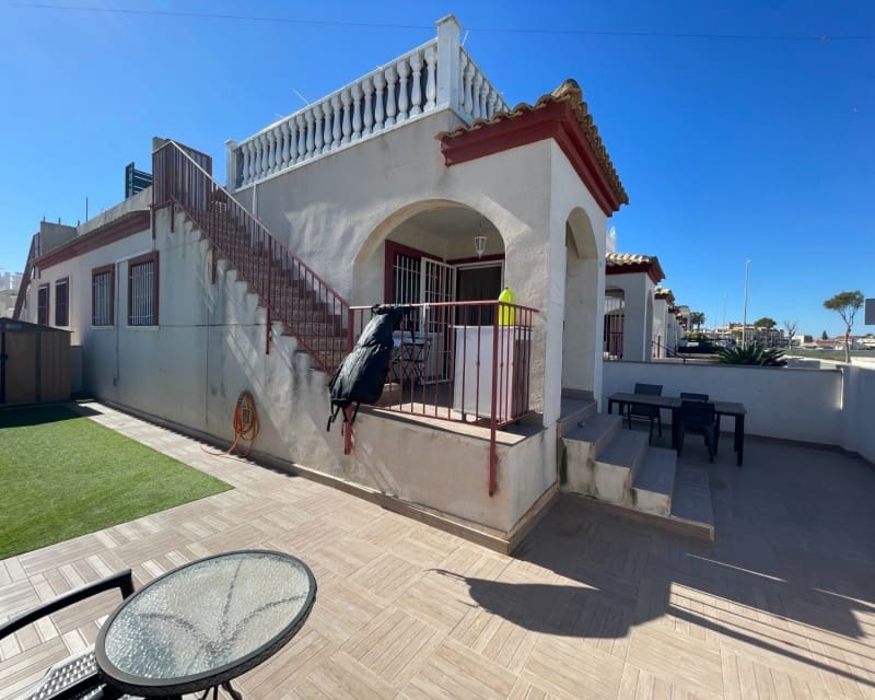 2 soveværelse Bungalow til salg i Daya Vieja med swimmingpool - € 148.000 (Ref: 9626824)