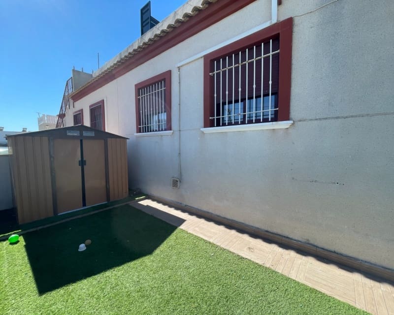 2 soveværelse Bungalow til salg i Daya Vieja med swimmingpool - € 148.000 (Ref: 9626824)