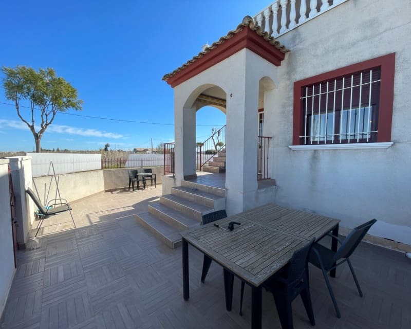 2 soveværelse Bungalow til salg i Daya Vieja med swimmingpool - € 148.000 (Ref: 9626824)