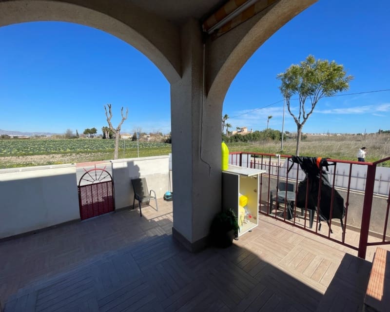 2 soveværelse Bungalow til salg i Daya Vieja med swimmingpool - € 148.000 (Ref: 9626824)