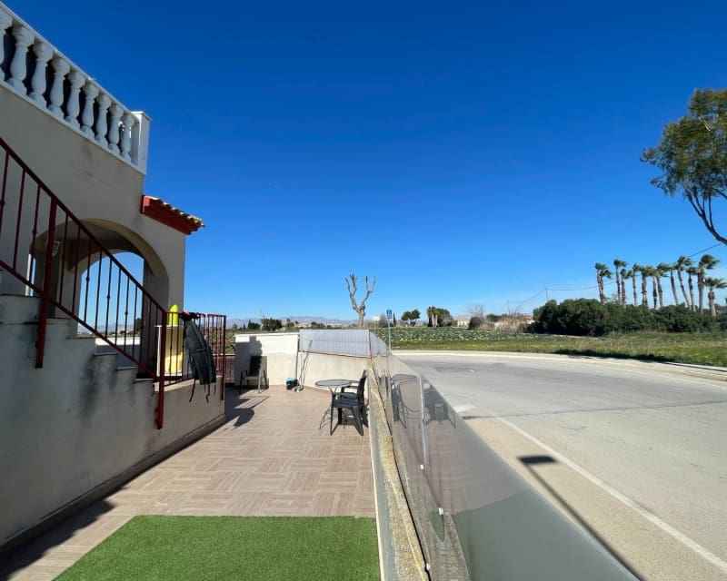 2 soveværelse Bungalow til salg i Daya Vieja med swimmingpool - € 148.000 (Ref: 9626824)