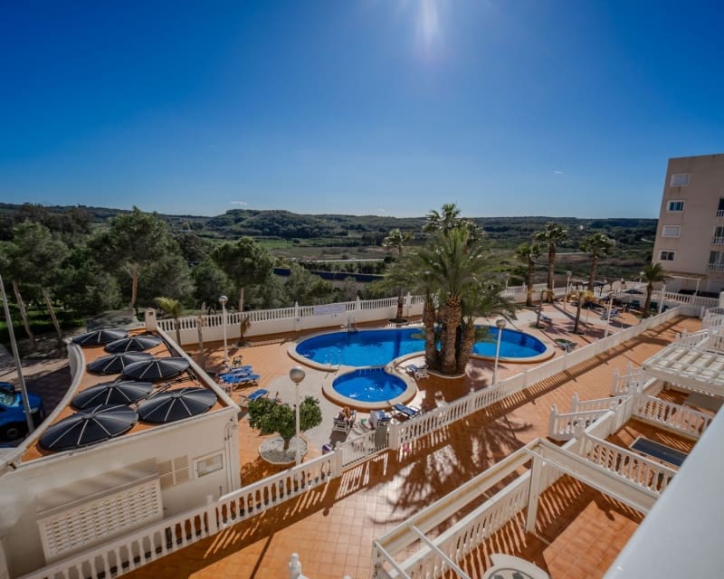 2 makuuhuone Huoneisto myytävänä paikassa Guardamar del Segura mukana uima-altaan - 169 950 € (Ref: 9640912)