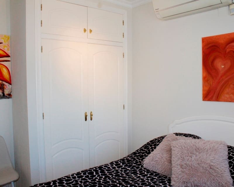 3 quarto Moradia para venda em Villamartin com piscina - 239 000 € (Ref: 9640915)