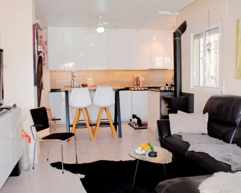 3 quarto Moradia para venda em Villamartin com piscina - 239 000 € (Ref: 9640915)