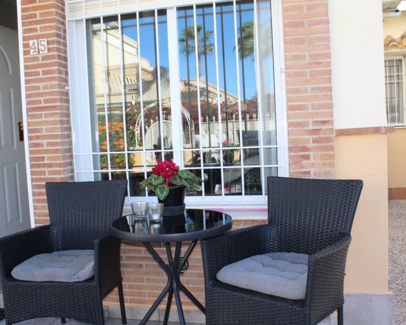 3 quarto Moradia para venda em Villamartin com piscina - 239 000 € (Ref: 9640915)