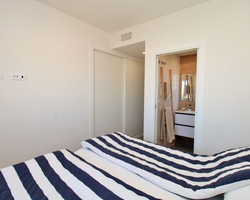 2 makuuhuone Huoneisto myytävänä paikassa Villamartin mukana uima-altaan - 299 000 € (Ref: 9640916)