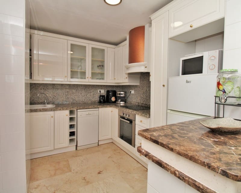 2 Zimmer Apartment zu verkaufen in Villamartin mit Pool - 199.900 € (Ref: 9640917)