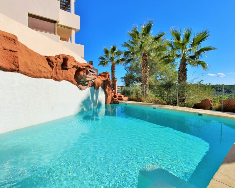 2 Zimmer Apartment zu verkaufen in Villamartin mit Pool - 199.900 € (Ref: 9640917)