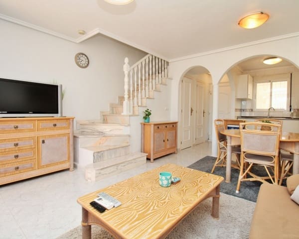 3 makuuhuone Omakotitalo myytävänä paikassa Playa Flamenca, Orihuela mukana uima-altaan - 234 900 € (Ref: 9640918)