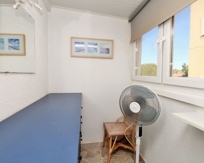 3 makuuhuone Omakotitalo myytävänä paikassa Playa Flamenca mukana uima-altaan - 234 900 € (Ref: 9640918)