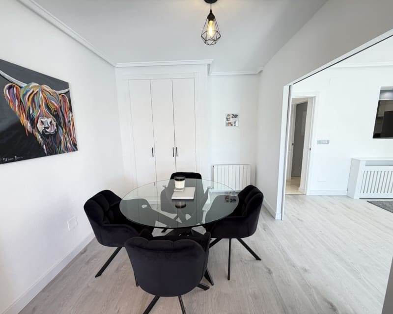 Chalet de 3 habitaciones en Villamartin en venta con piscina - 389.000 € (Ref: 9640919)