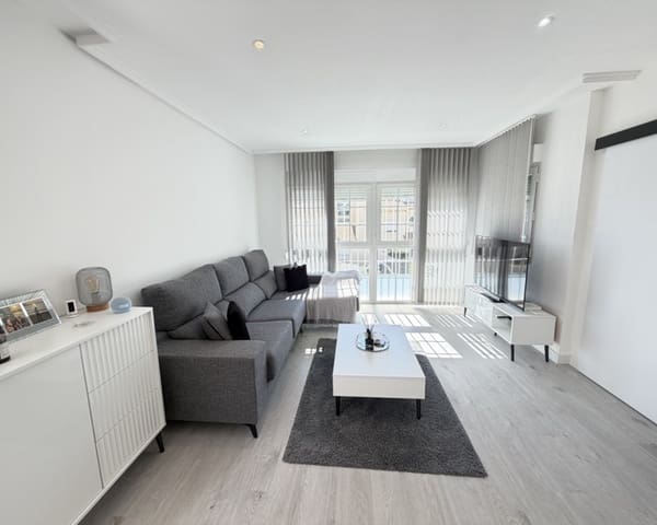 Chalet de 3 habitaciones en Villamartin, Orihuela en venta con piscina - 389.000 € (Ref: 9640919)